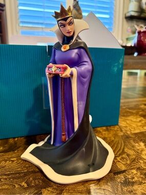 WDCC 1996 Disney Evil Queen “Bring Back Her Heart” w/OG Box & COA